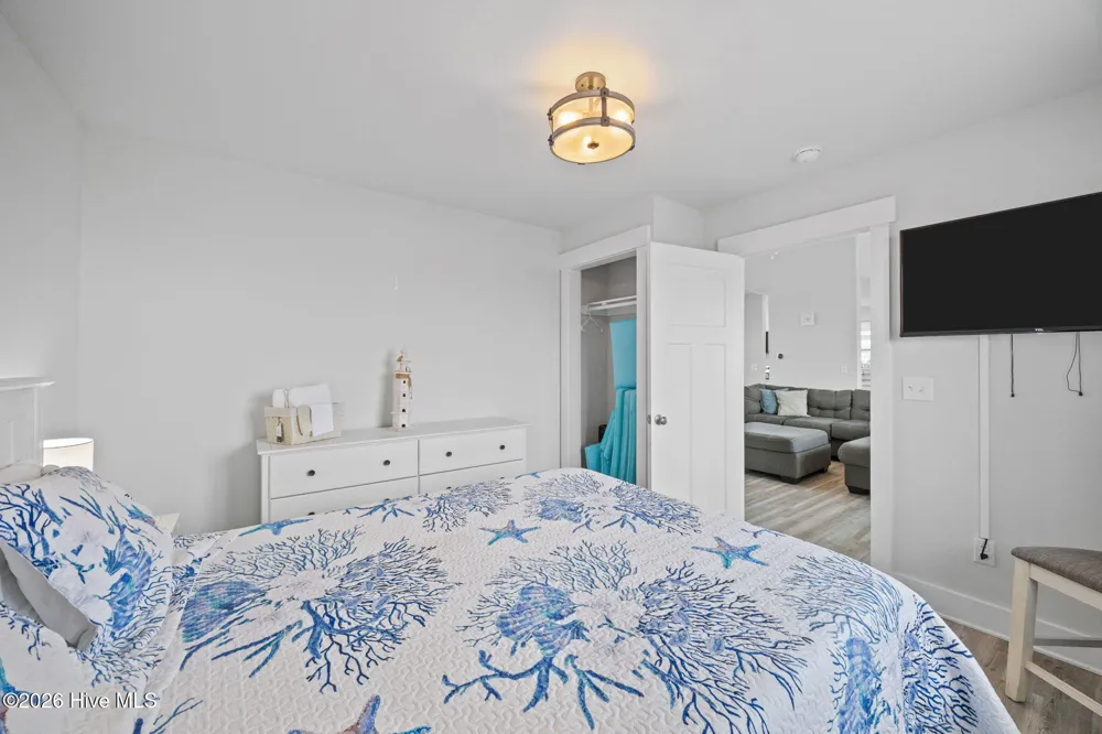 8020 8th Street Surf City, NC 28445