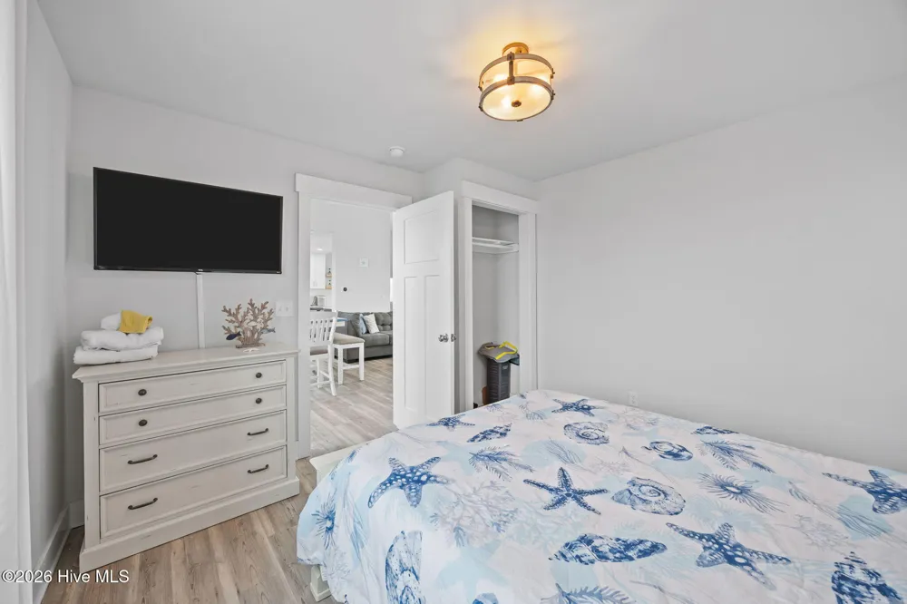 8020 8th Street Surf City, NC 28445