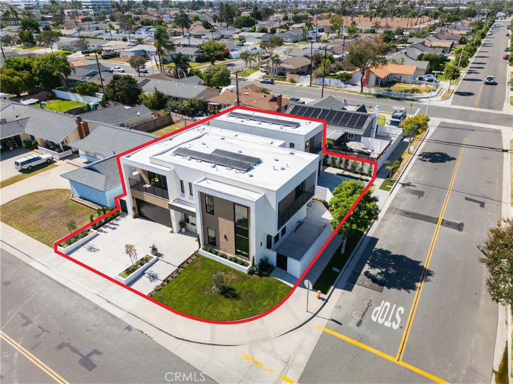8251 Friesland Drive Huntington Beach, CA 92646
