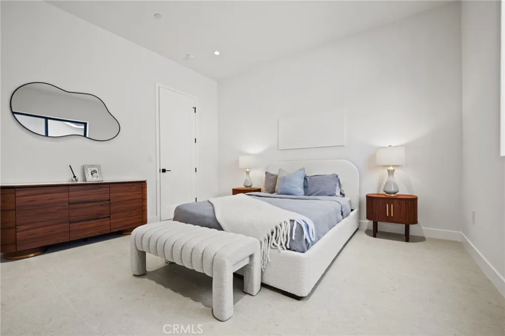 8251 Friesland Drive Huntington Beach, CA 92646