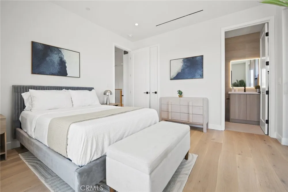 8251 Friesland Drive Huntington Beach, CA 92646