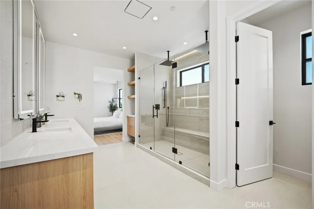 8251 Friesland Drive Huntington Beach, CA 92646