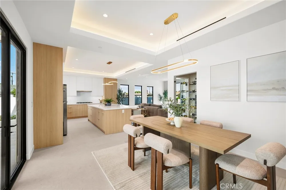 8251 Friesland Drive Huntington Beach, CA 92646