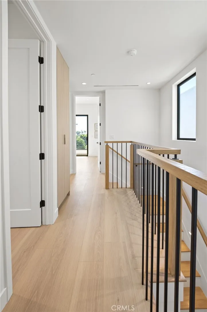 8251 Friesland Drive Huntington Beach, CA 92646