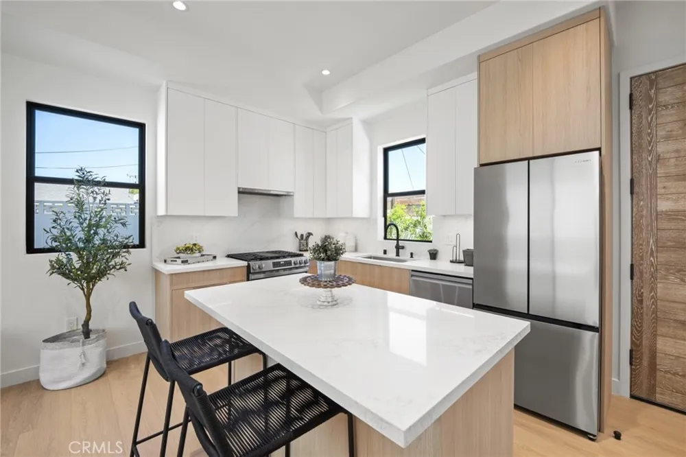 8251 Friesland Drive Huntington Beach, CA 92646
