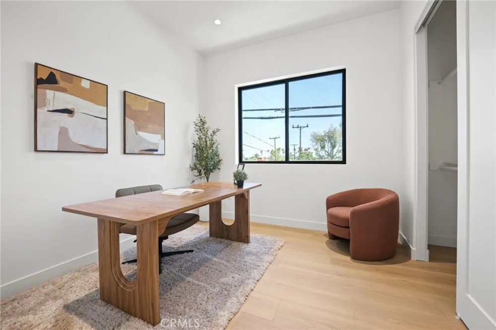 8251 Friesland Drive Huntington Beach, CA 92646