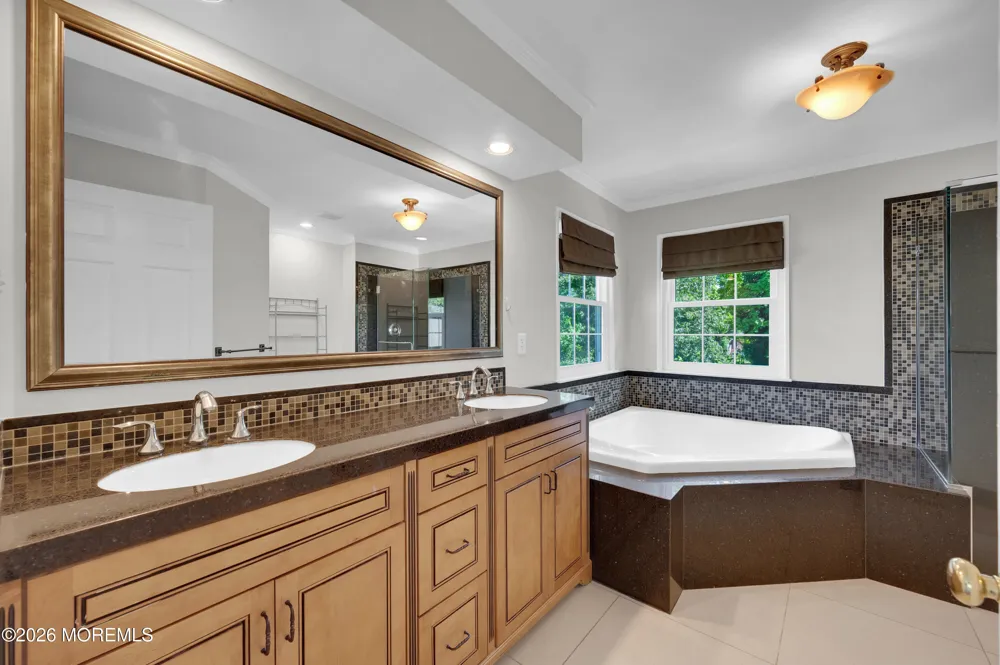 39 Danella Way Howell, NJ 07731