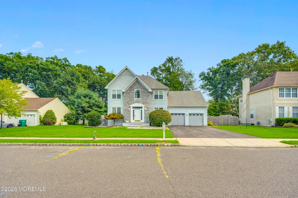39 Danella Way Howell, NJ 07731