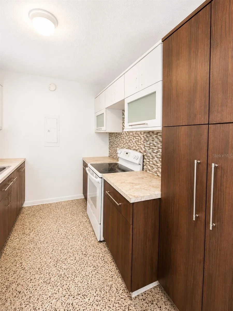 MIRAMAR TOWER 721 HERNANDEZ ST #11C San Juan, PR 00907