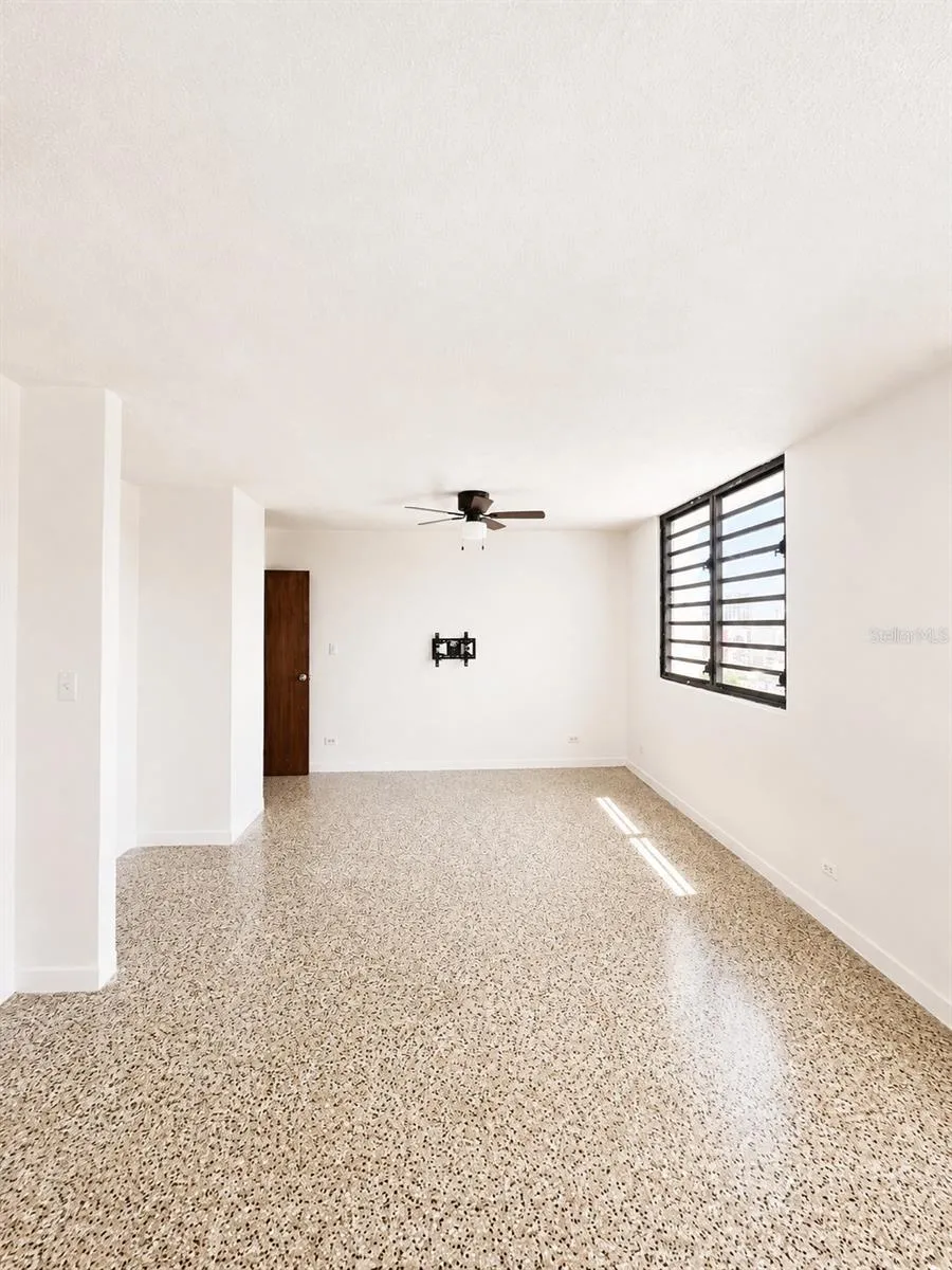MIRAMAR TOWER 721 HERNANDEZ ST #11C San Juan, PR 00907