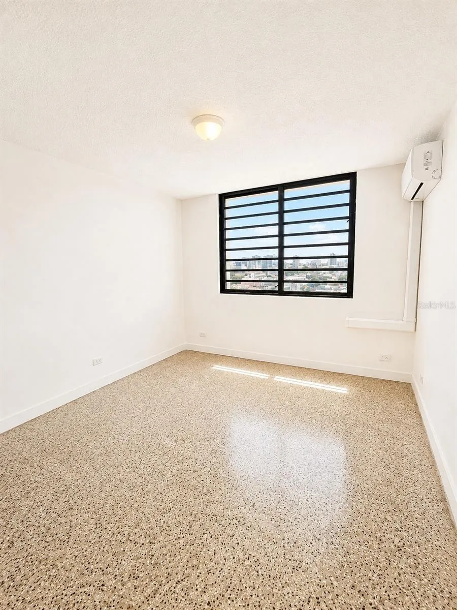 MIRAMAR TOWER 721 HERNANDEZ ST #11C San Juan, PR 00907