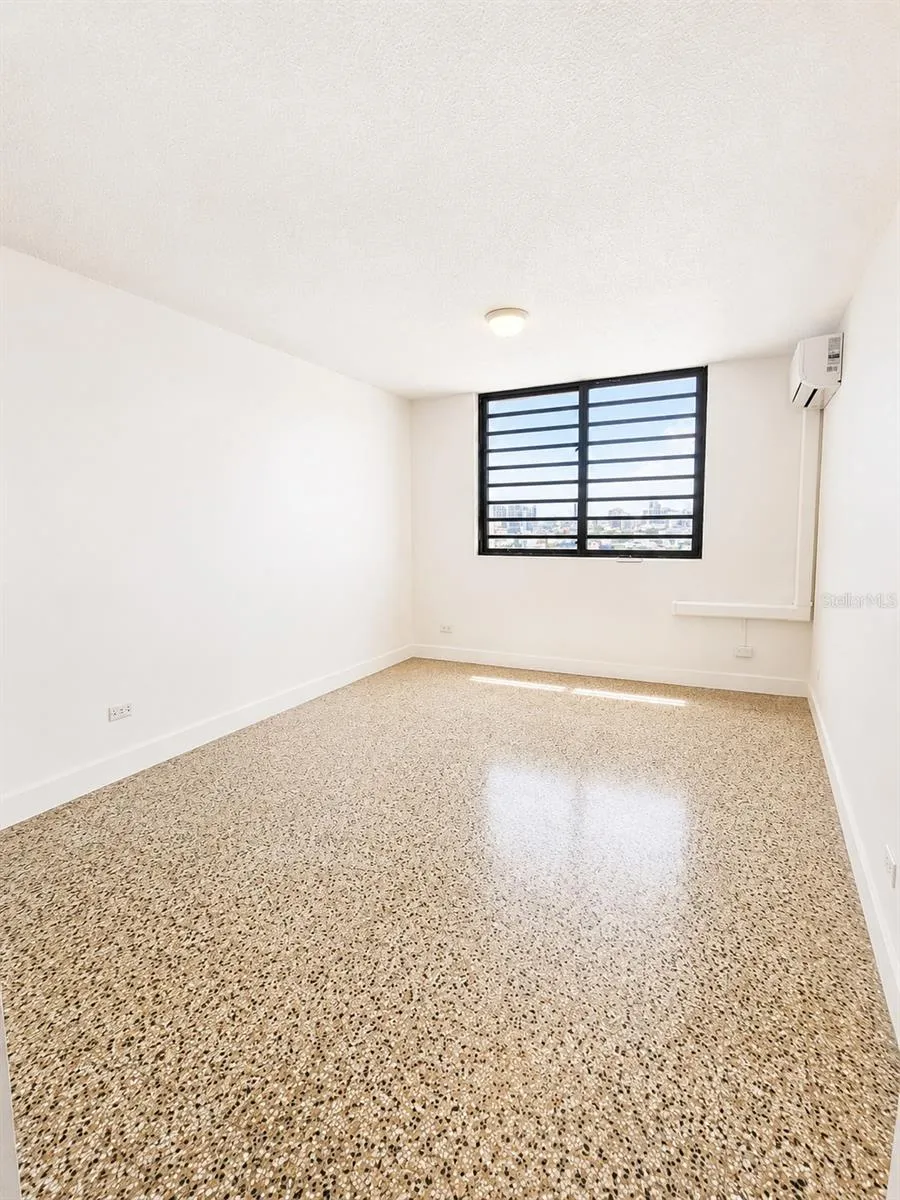 MIRAMAR TOWER 721 HERNANDEZ ST #11C San Juan, PR 00907