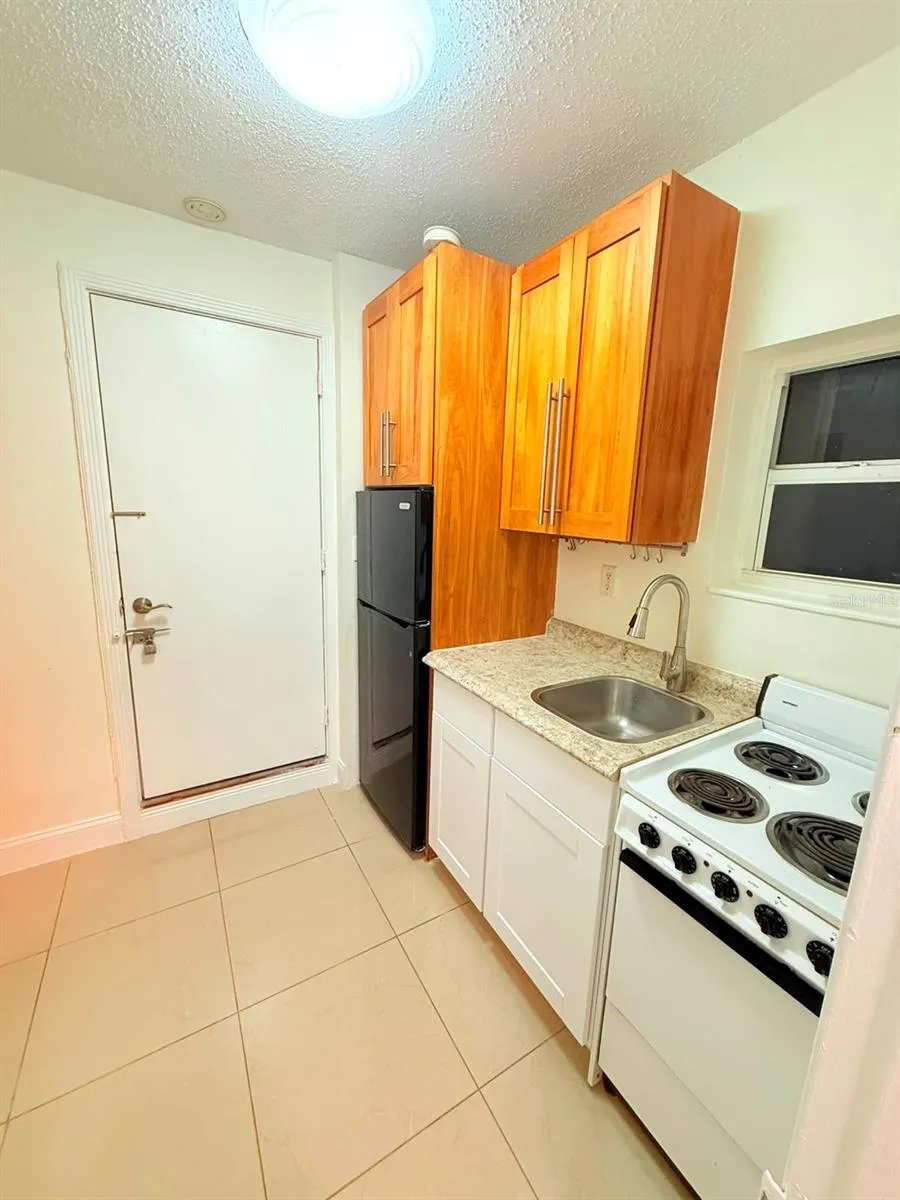 2300 SW 24TH STREET Miami, FL 33145