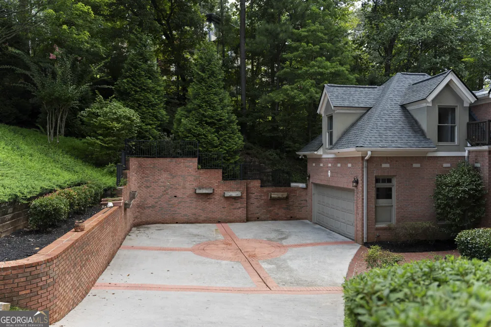 27 Wing Mill RD Sandy Springs, GA 30350