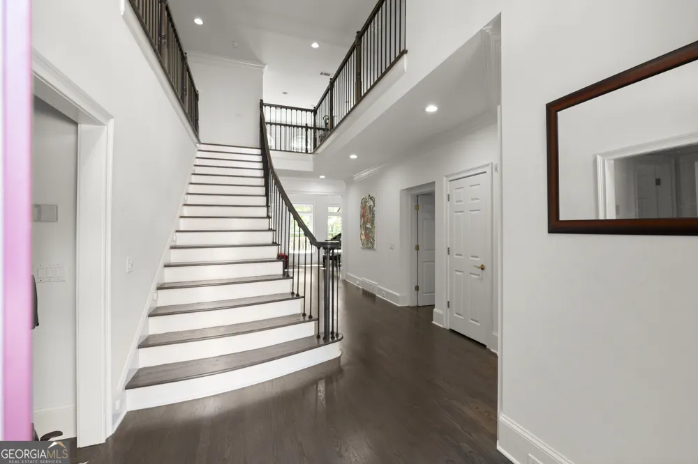 27 Wing Mill RD Sandy Springs, GA 30350
