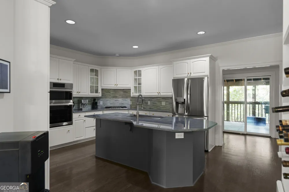 27 Wing Mill RD Sandy Springs, GA 30350