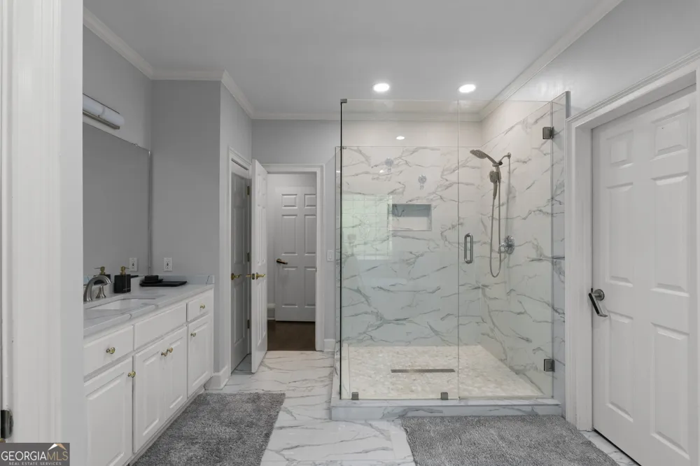 27 Wing Mill RD Sandy Springs, GA 30350