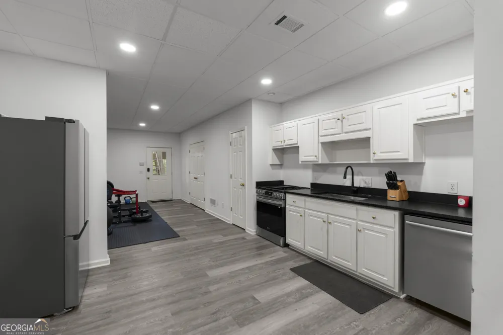27 Wing Mill RD Sandy Springs, GA 30350