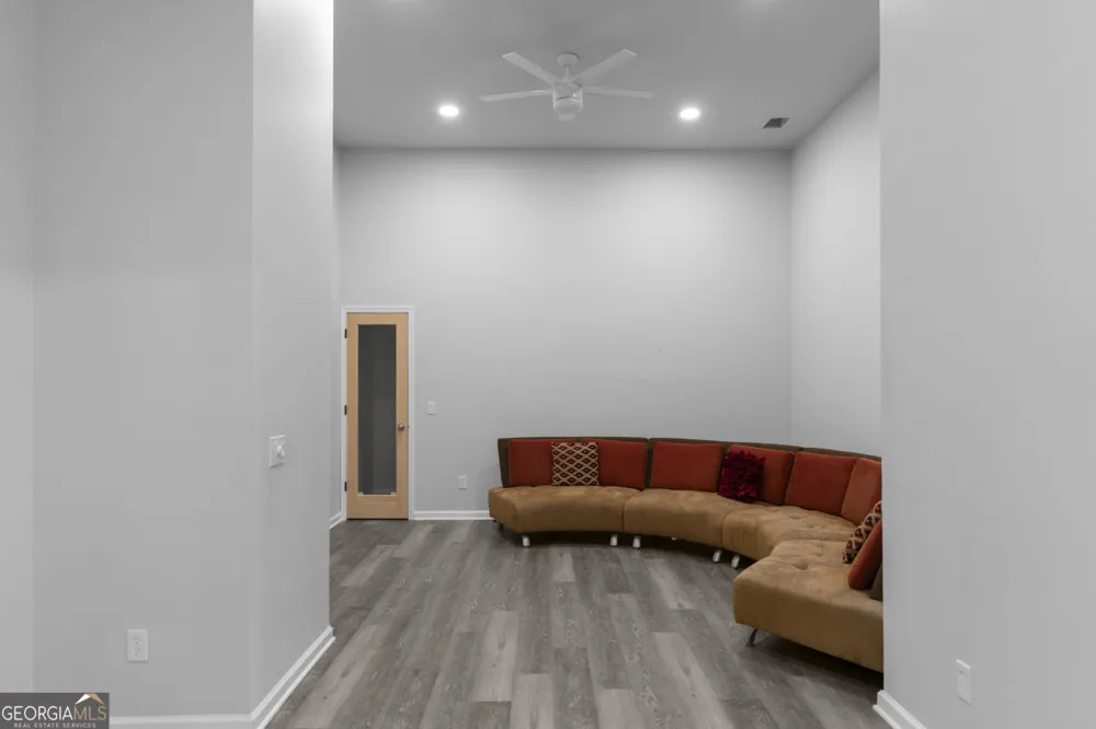 27 Wing Mill RD Sandy Springs, GA 30350