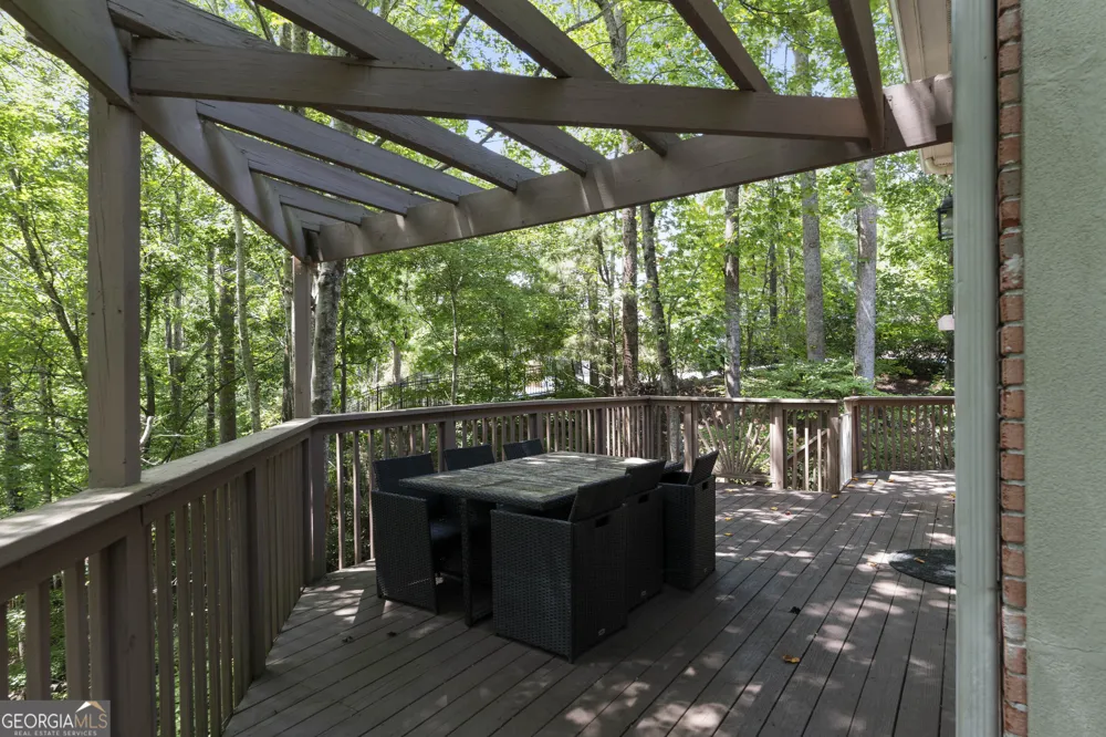 27 Wing Mill RD Sandy Springs, GA 30350
