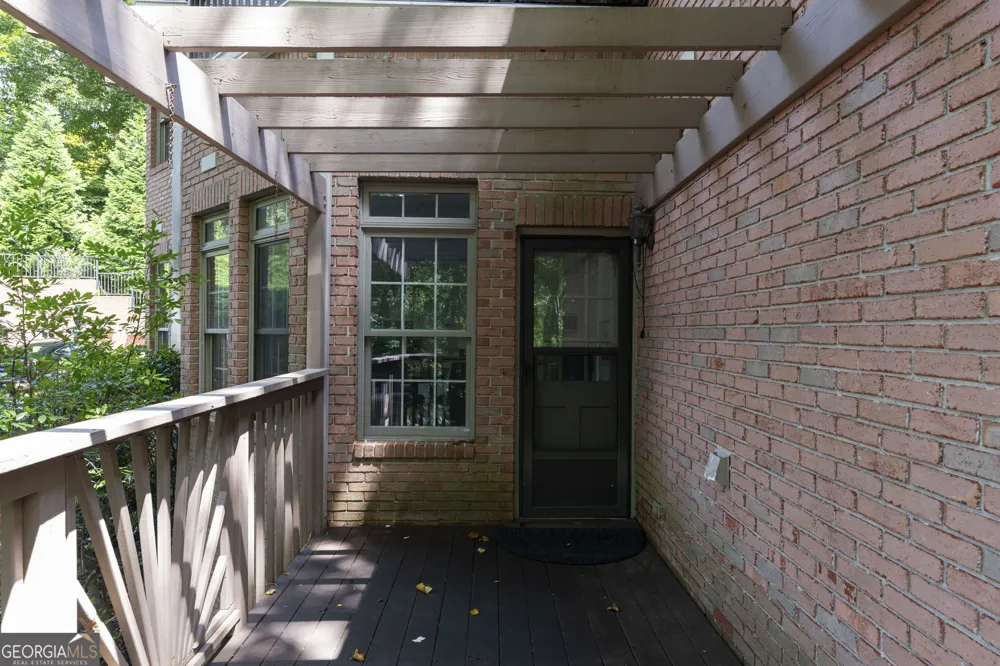27 Wing Mill RD Sandy Springs, GA 30350