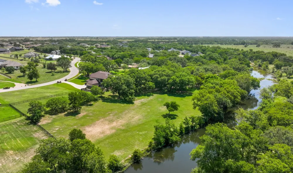 404 Golden Eagle Way Liberty Hill, TX 78642