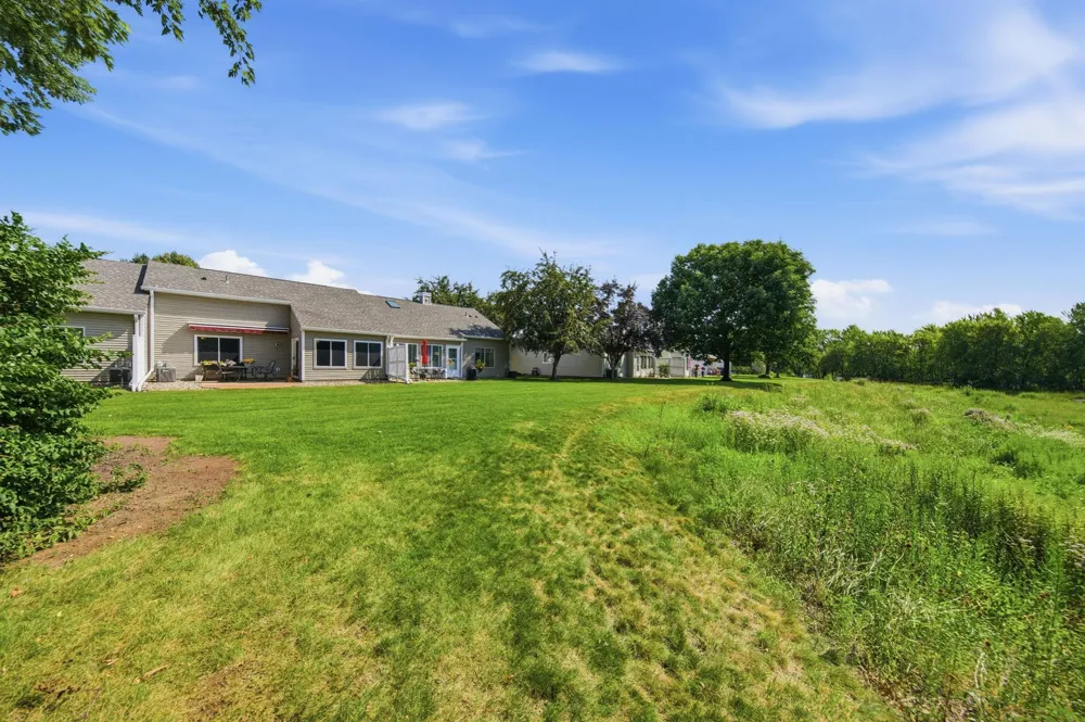 761 Markgrafs Lake Draw Woodbury, MN 55129