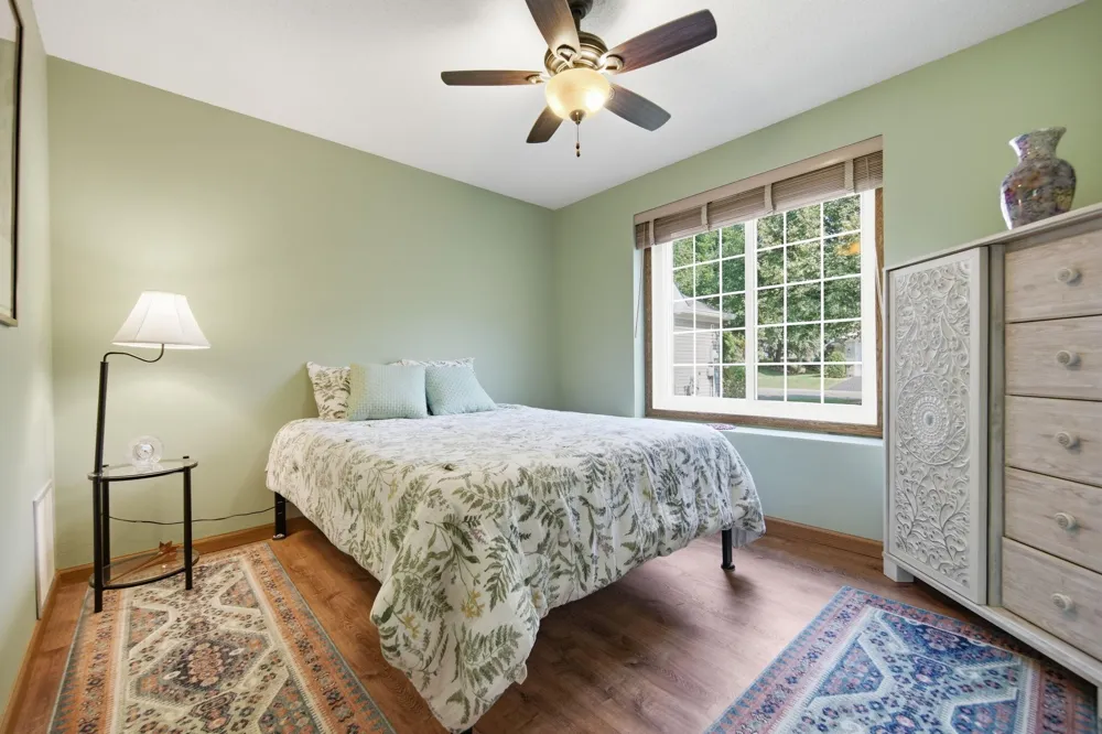 761 Markgrafs Lake Draw Woodbury, MN 55129