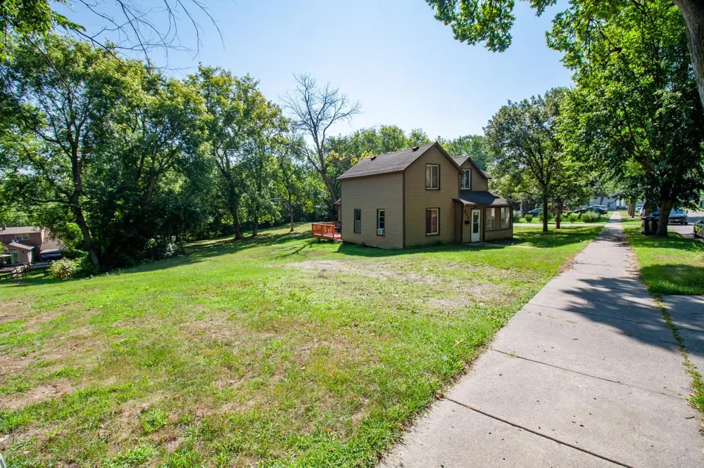 422 Cleveland Avenue Fergus Falls, MN 56537
