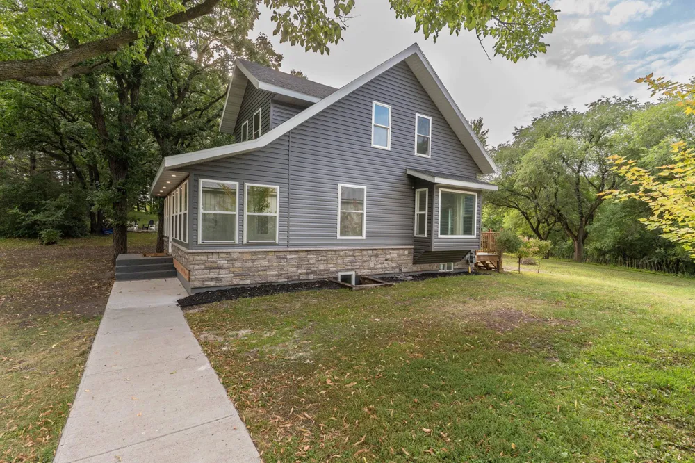 2416 E Fir Avenue Fergus Falls, MN 56537