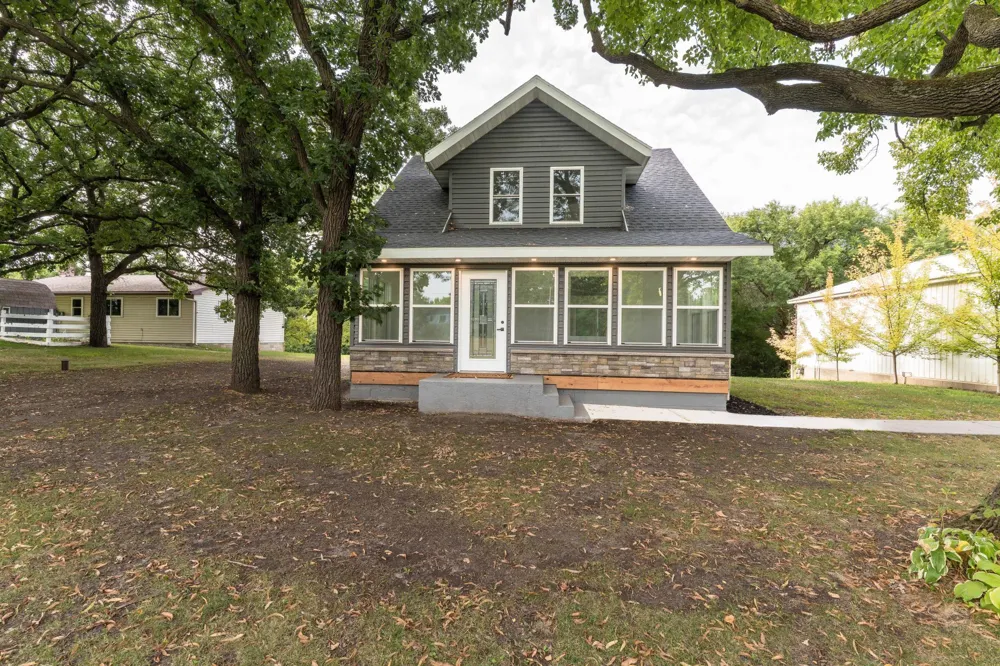2416 E Fir Avenue Fergus Falls, MN 56537