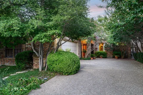 11904 Forest Lakes Lane