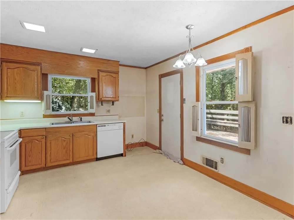 411 Moseley Drive Stockbridge, GA 30281