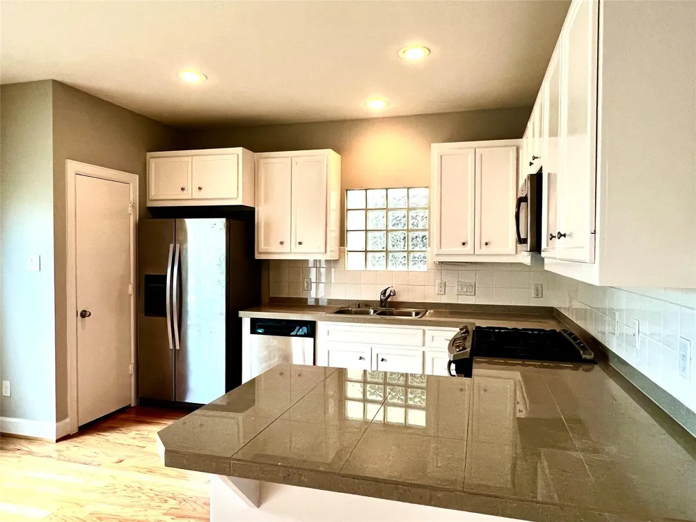 3731 Main Poplar Drive Houston, TX 77025