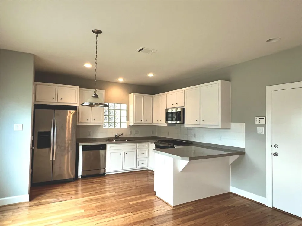 3731 Main Poplar Drive Houston, TX 77025