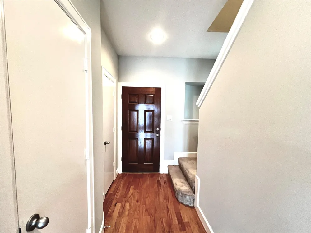 3731 Main Poplar Drive Houston, TX 77025