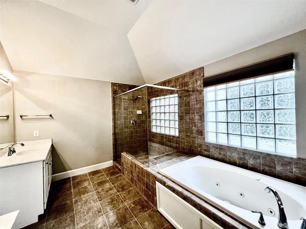 3731 Main Poplar Drive Houston, TX 77025