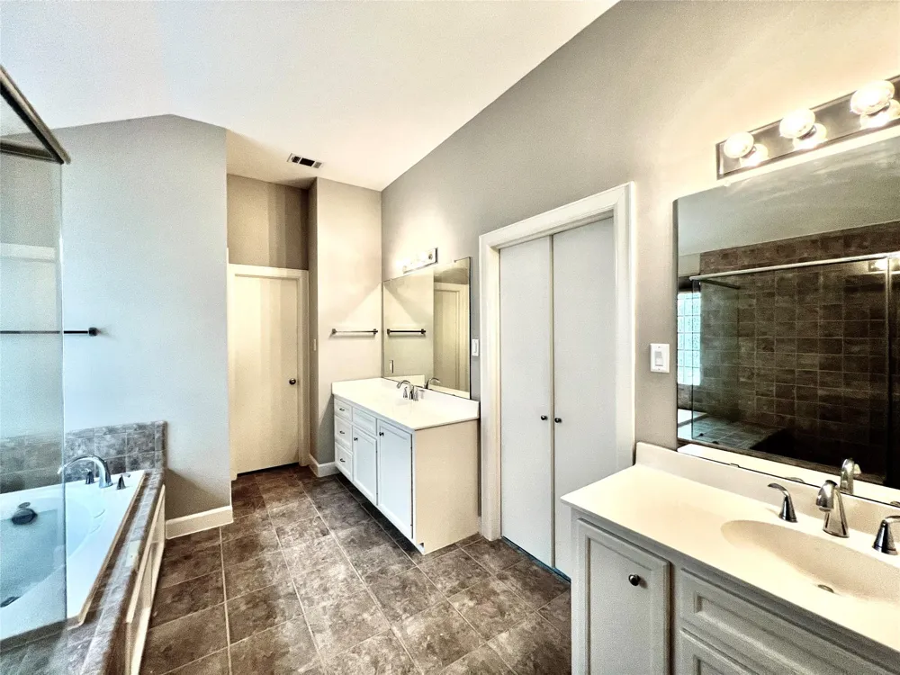 3731 Main Poplar Drive Houston, TX 77025