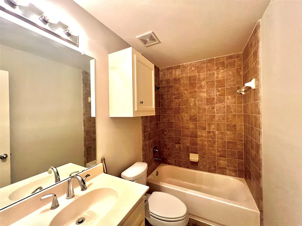 3731 Main Poplar Drive Houston, TX 77025