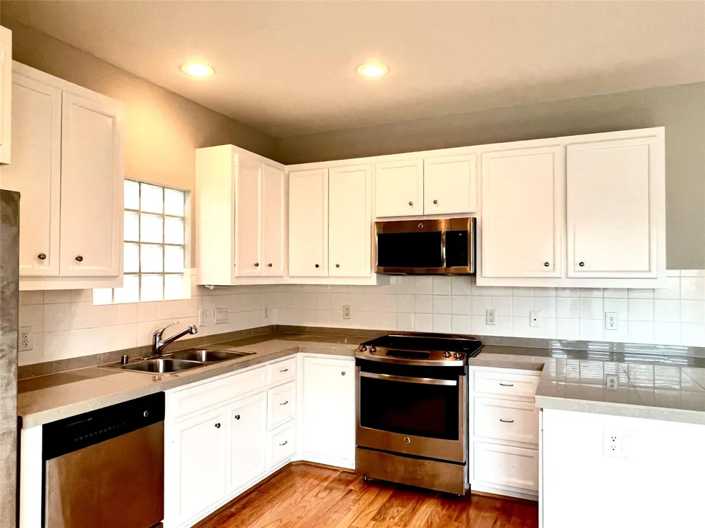 3731 Main Poplar Drive Houston, TX 77025