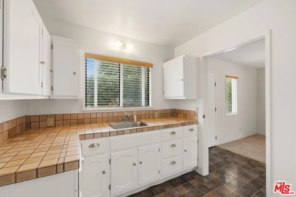 436 Via Roma Santa Barbara, CA 93110