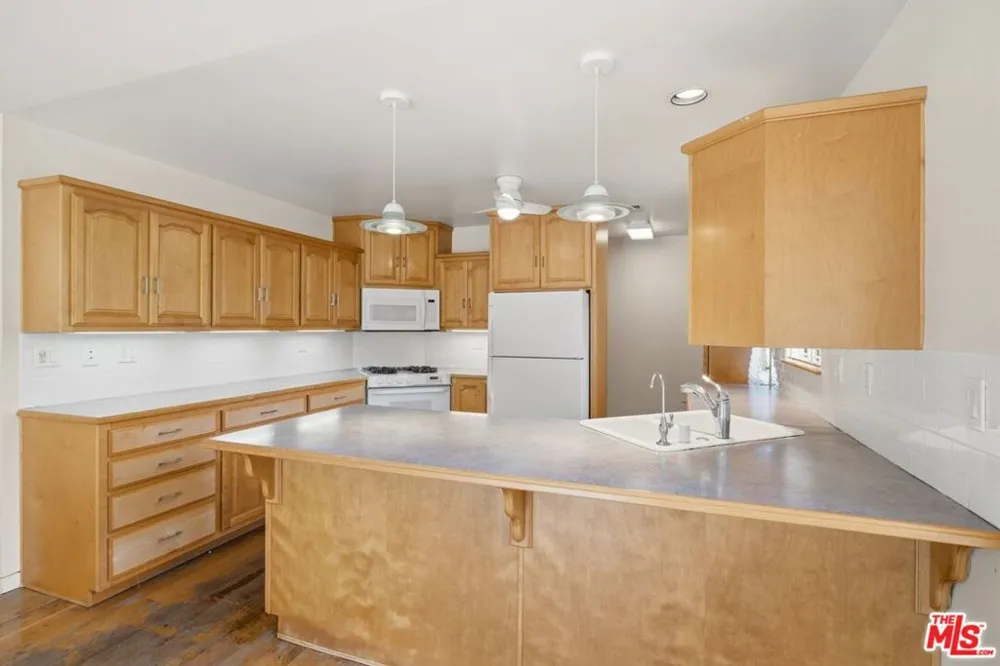436 Via Roma Santa Barbara, CA 93110
