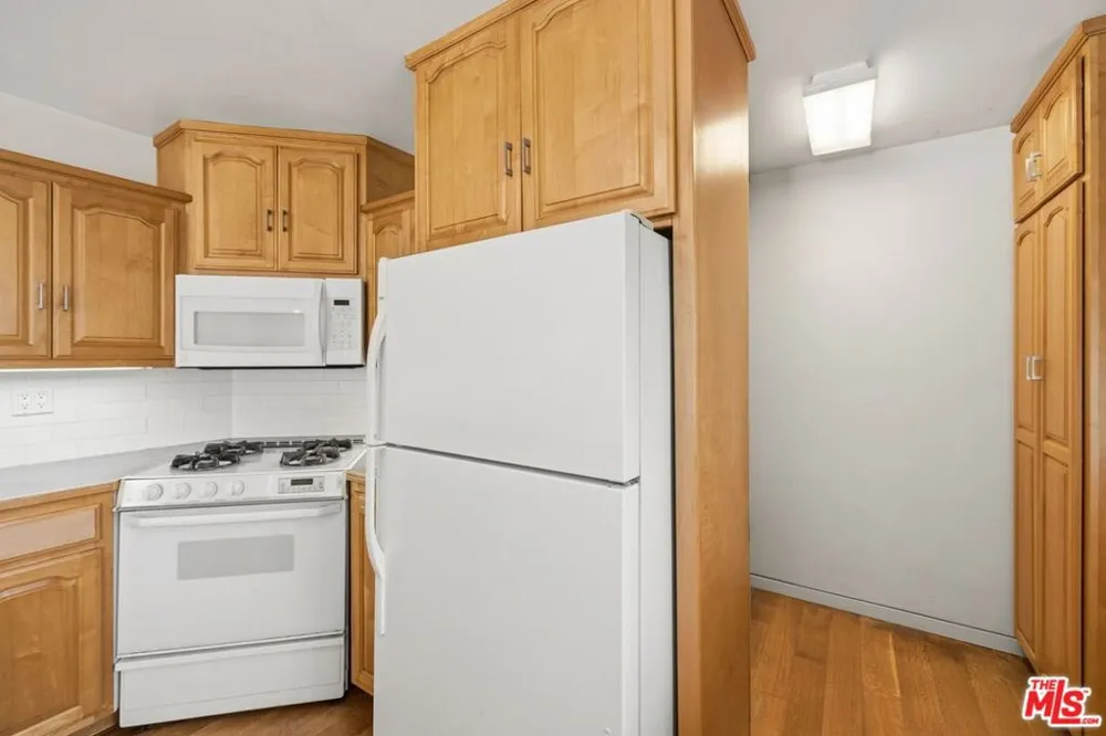 436 Via Roma Santa Barbara, CA 93110