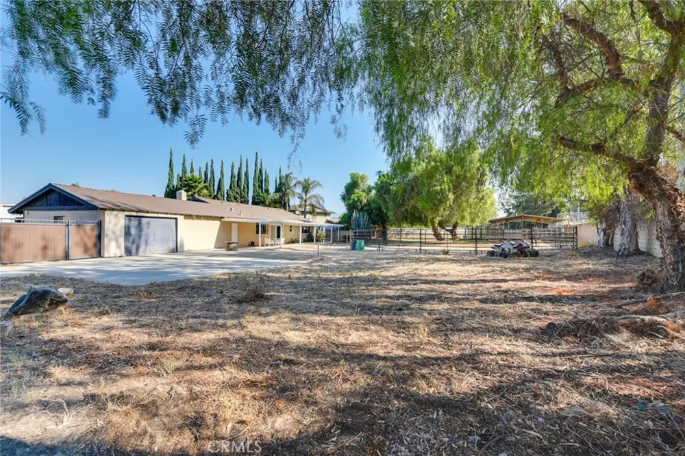 11200 Puente Way Jurupa Valley, CA 91752