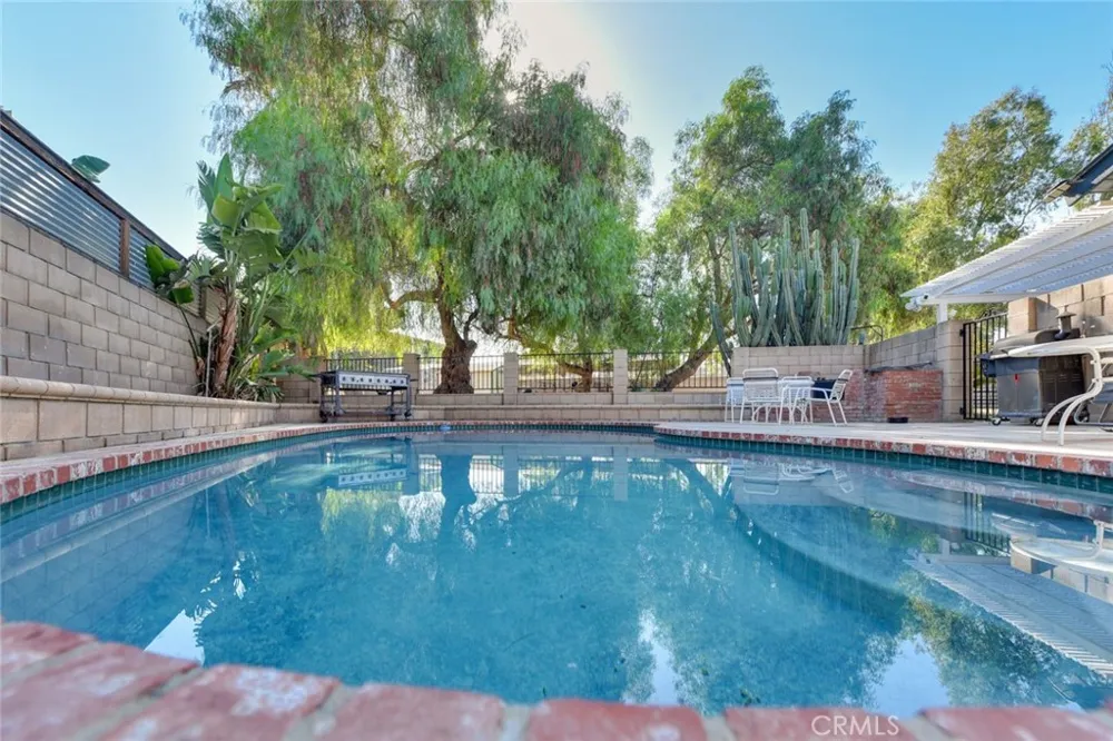 11200 Puente Way Jurupa Valley, CA 91752