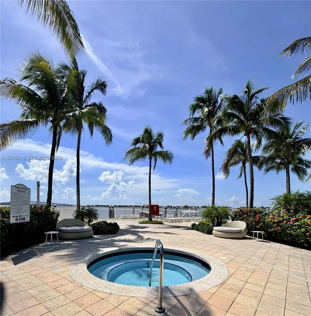 2101 Brickell Ave #1805 Miami, FL 33129