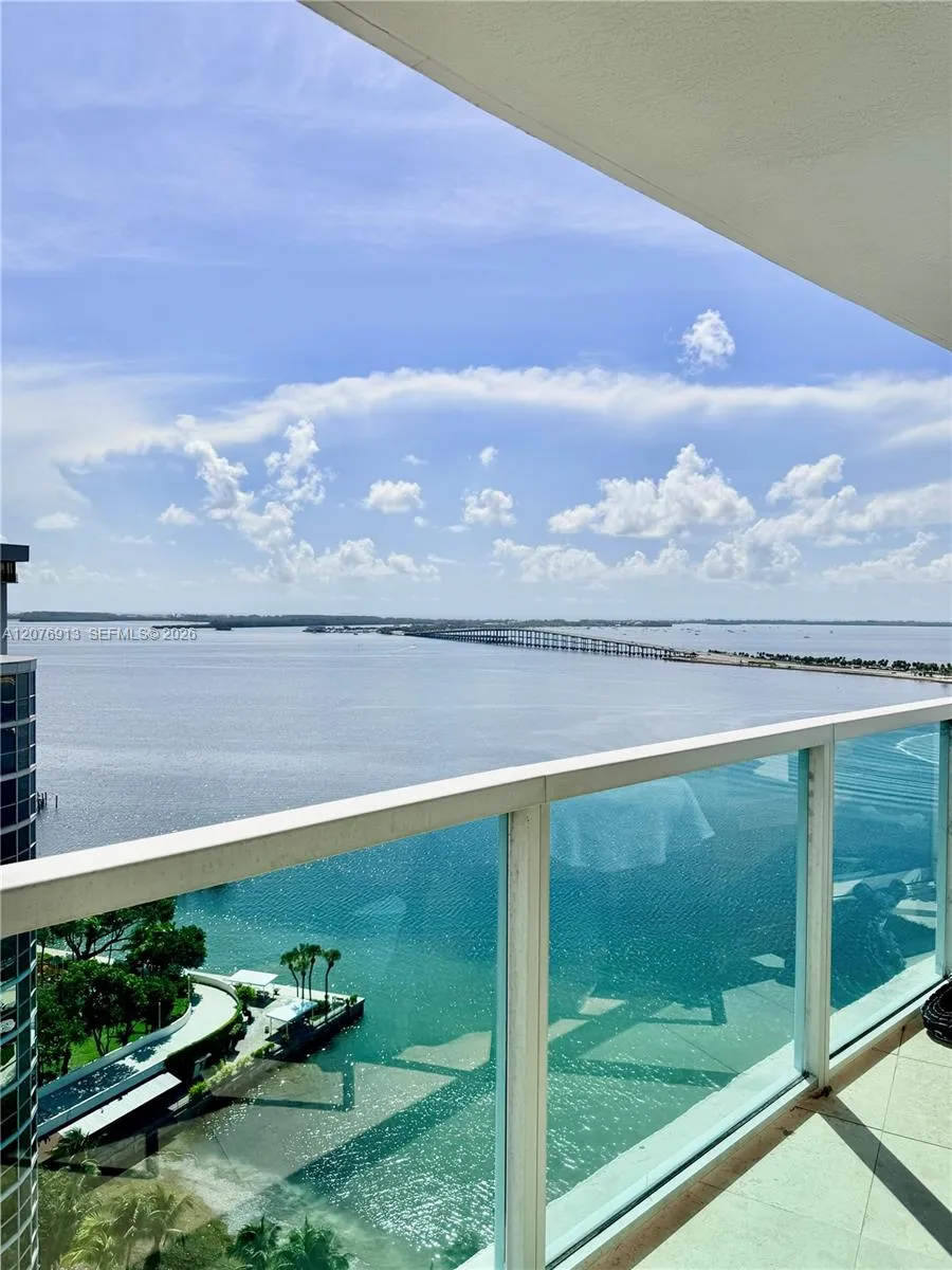 2101 Brickell Ave #1805 Miami, FL 33129