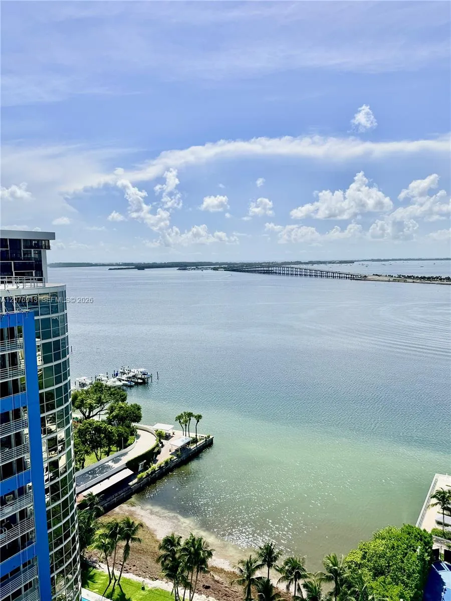 2101 Brickell Ave #1805 Miami, FL 33129