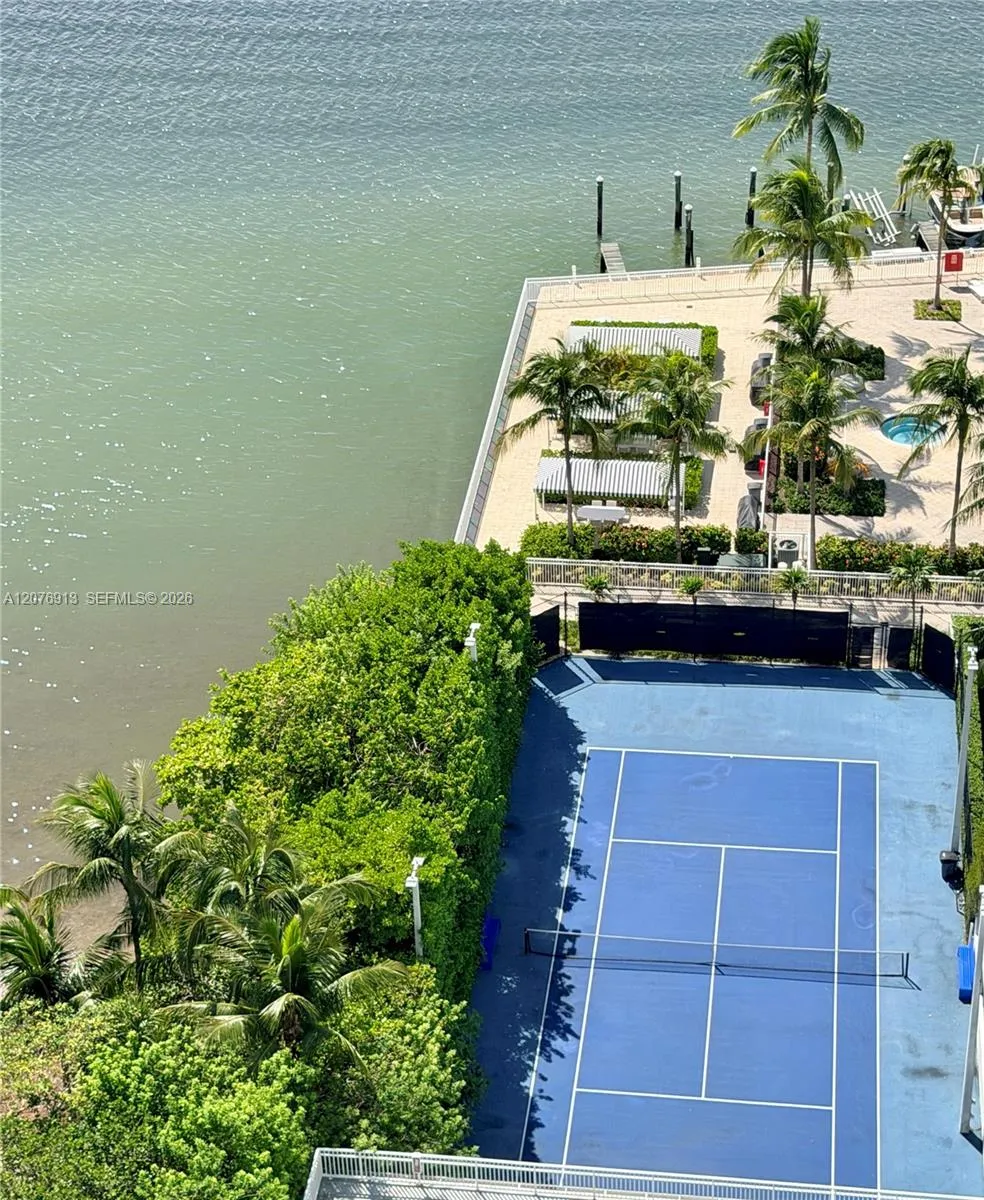 2101 Brickell Ave #1805 Miami, FL 33129