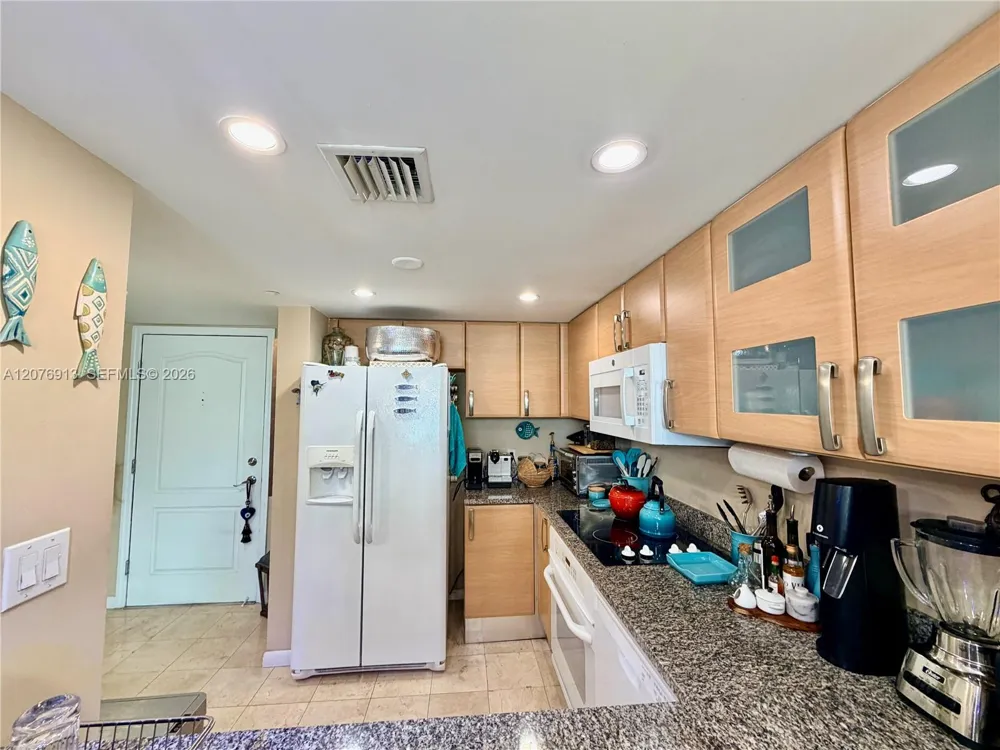2101 Brickell Ave #1805 Miami, FL 33129